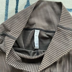 Ali Yoga High-Waist Micro Houndstooth Legging